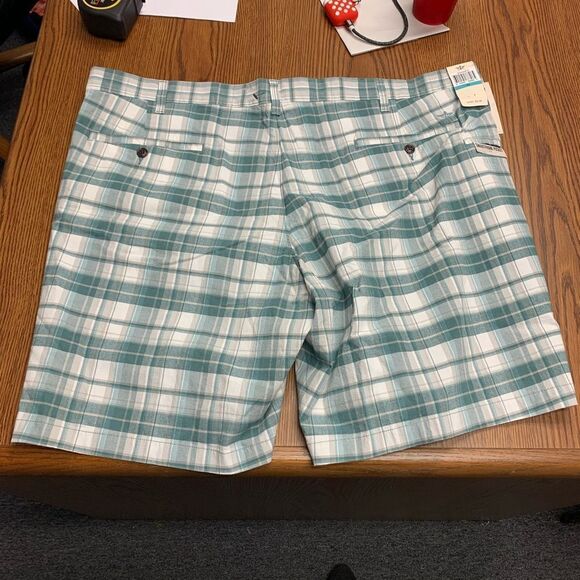 Dockers Plaid Perfect Short sz 46 NWT - Picture 5 of 6